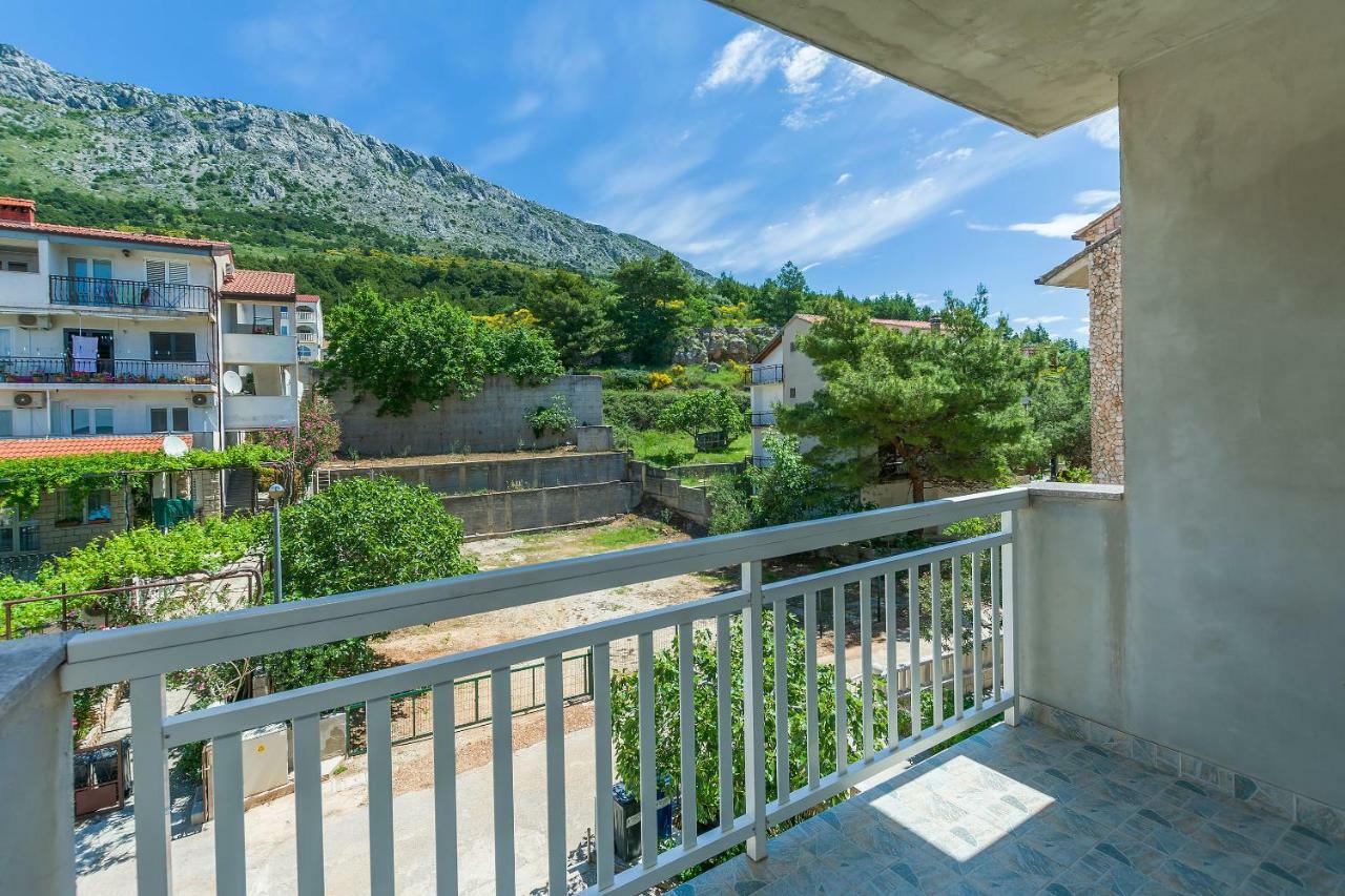 Apartments Kristina أوميس المظهر الخارجي الصورة
