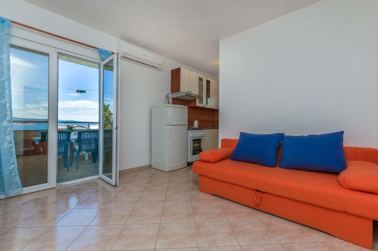 Apartments Kristina أوميس المظهر الخارجي الصورة